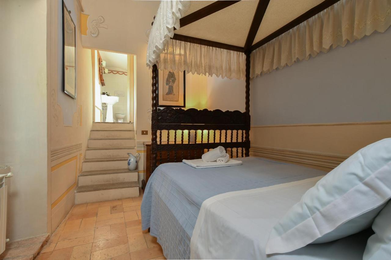 Castello Costaguti Hotel Roccalvecce ภายนอก รูปภาพ
